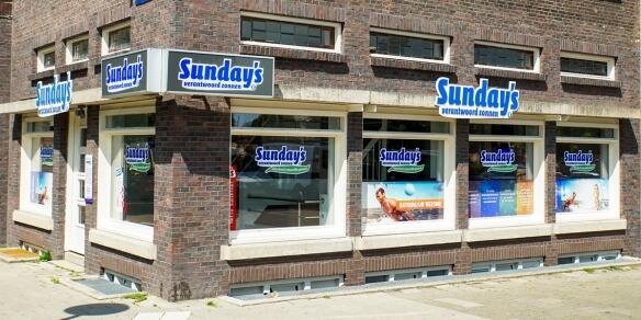 De entree van zonnestudio Sunday's aan de Vrijheidslaan in Amsterdam