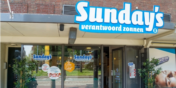 De entree van Sunday's Hoofddorpplein in Amsterdam